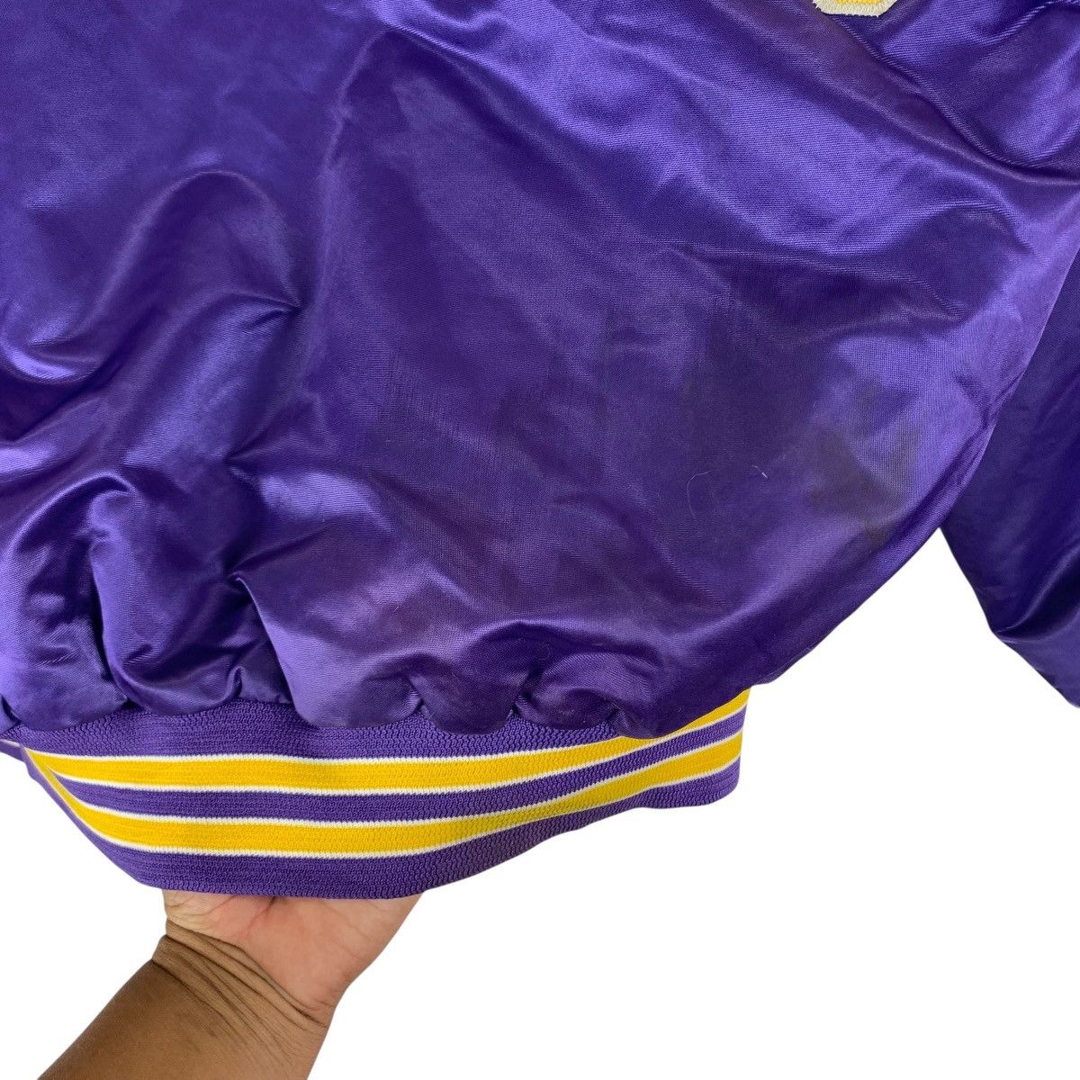 NBA VINTAGE LOS ANGELES LAKERS NBA VARSITY SATIN JACKET Size US M / EU 48-50 / 2 - 11 Thumbnail