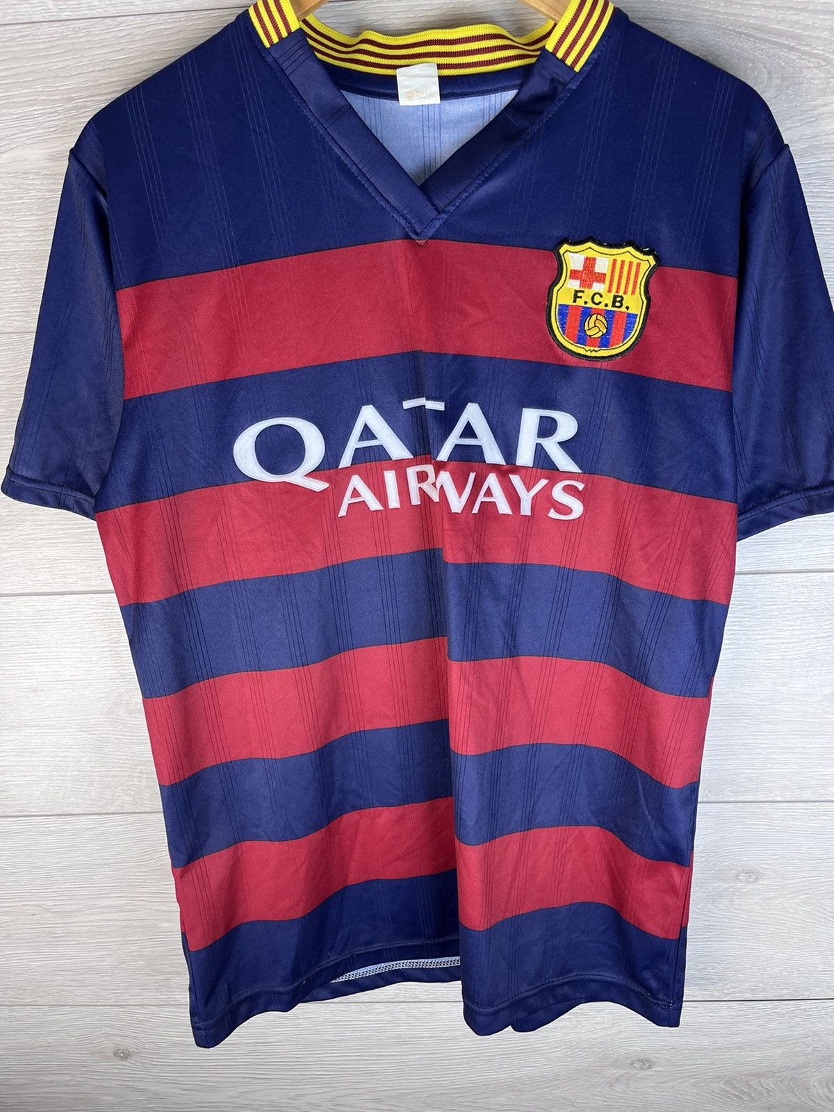 Other Men’s soccer jersey Fc Barcelona LaLiga size M spor Size US M / EU 48-50 / 2 - 5 Thumbnail
