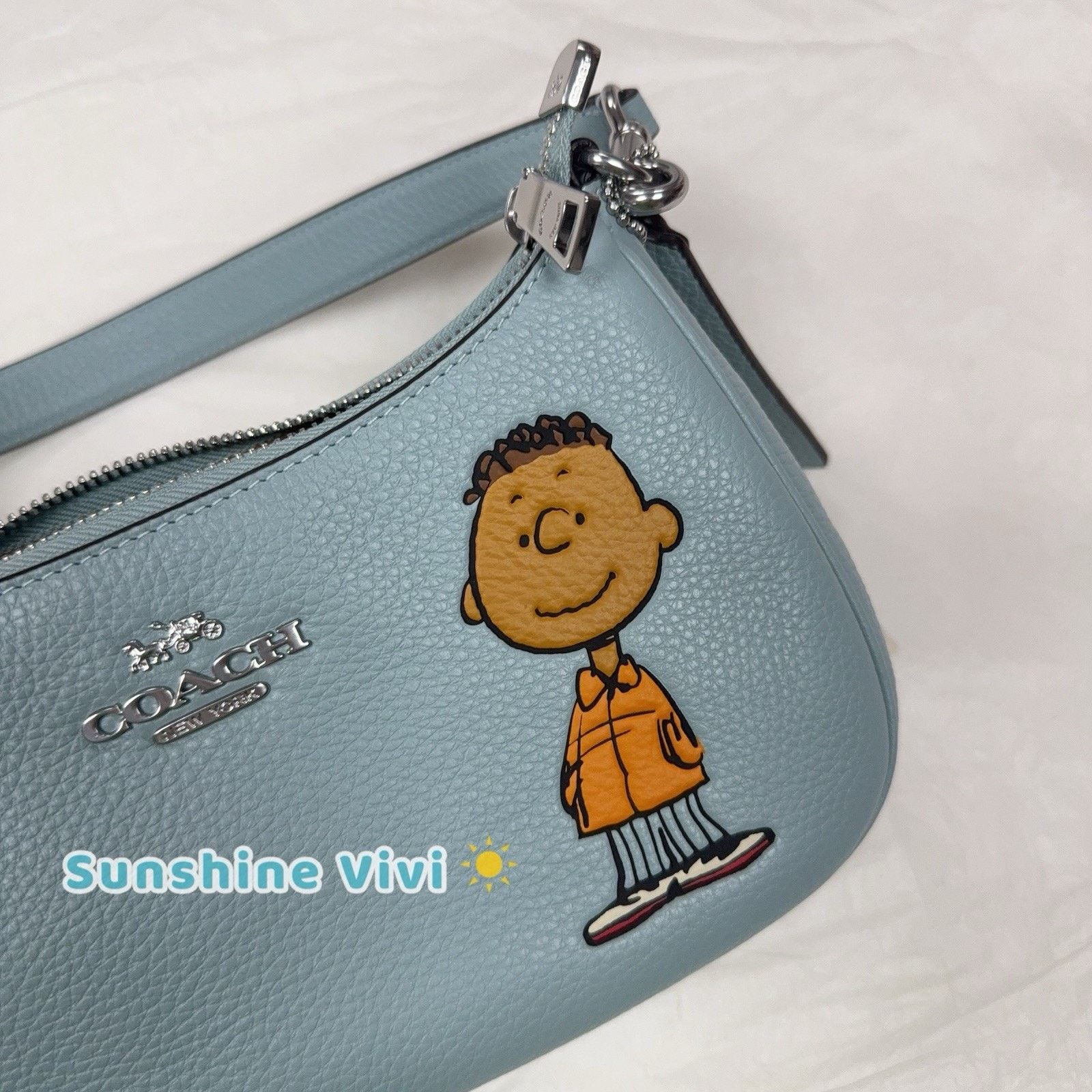 Coach NWT Coach X Peanuts Teri Shoulder Franklin CBJ80 Light Blue Size ONE SIZE - 3 Thumbnail