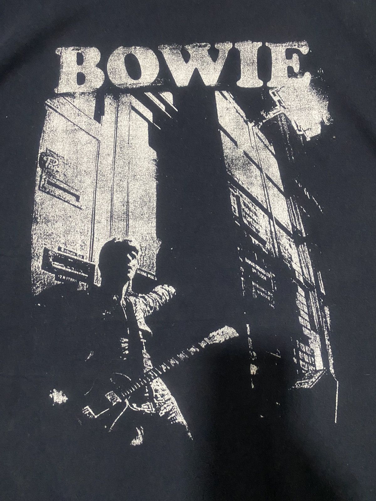Band Tees English Singer David Bowie Tee xLarge size Size US XL / EU 56 / 4 - 2 Thumbnail