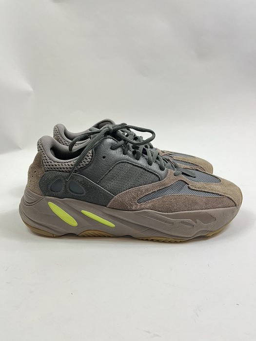 Adidas ADIDAS YEEZY BOOST 700 BOOST SNEAKERS MAUVE 2018 | Grailed