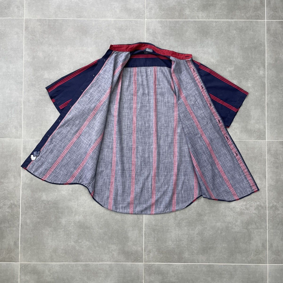 Nautica × Vintage Vintage Nautica Blue Water Challenge Button Shirt Size M Size US M / EU 48-50 / 2 - 9 Thumbnail