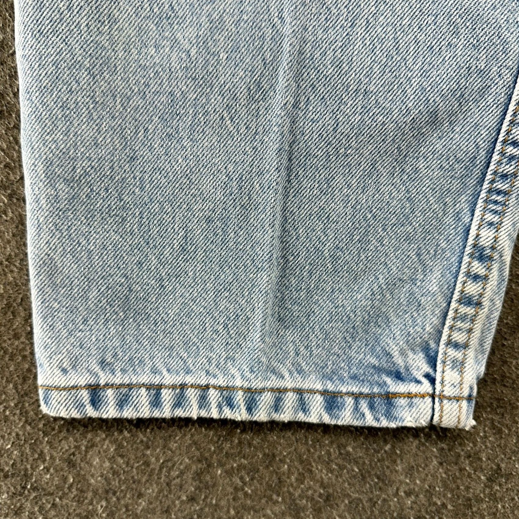 Calvin Klein Calvin Klein Jeans Mens 30x32 Blue Relaxed Fit Denim Straight 5-Pocket Distressed Y2K Baggy Inseam 32 Light Wash Jeans Men Size US 32 / EU 48 - 5 Thumbnail