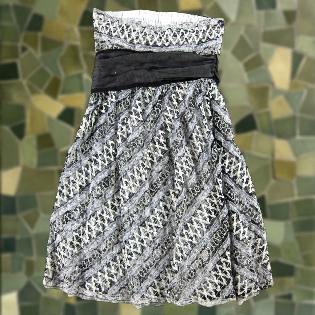Vintage NWT Cynthia Steffe Black Ivory Lace Strapless Sheath Party Formal Prom Dress 6 Size M / US 6-8 / IT 42-44 - 1 Thumbnail