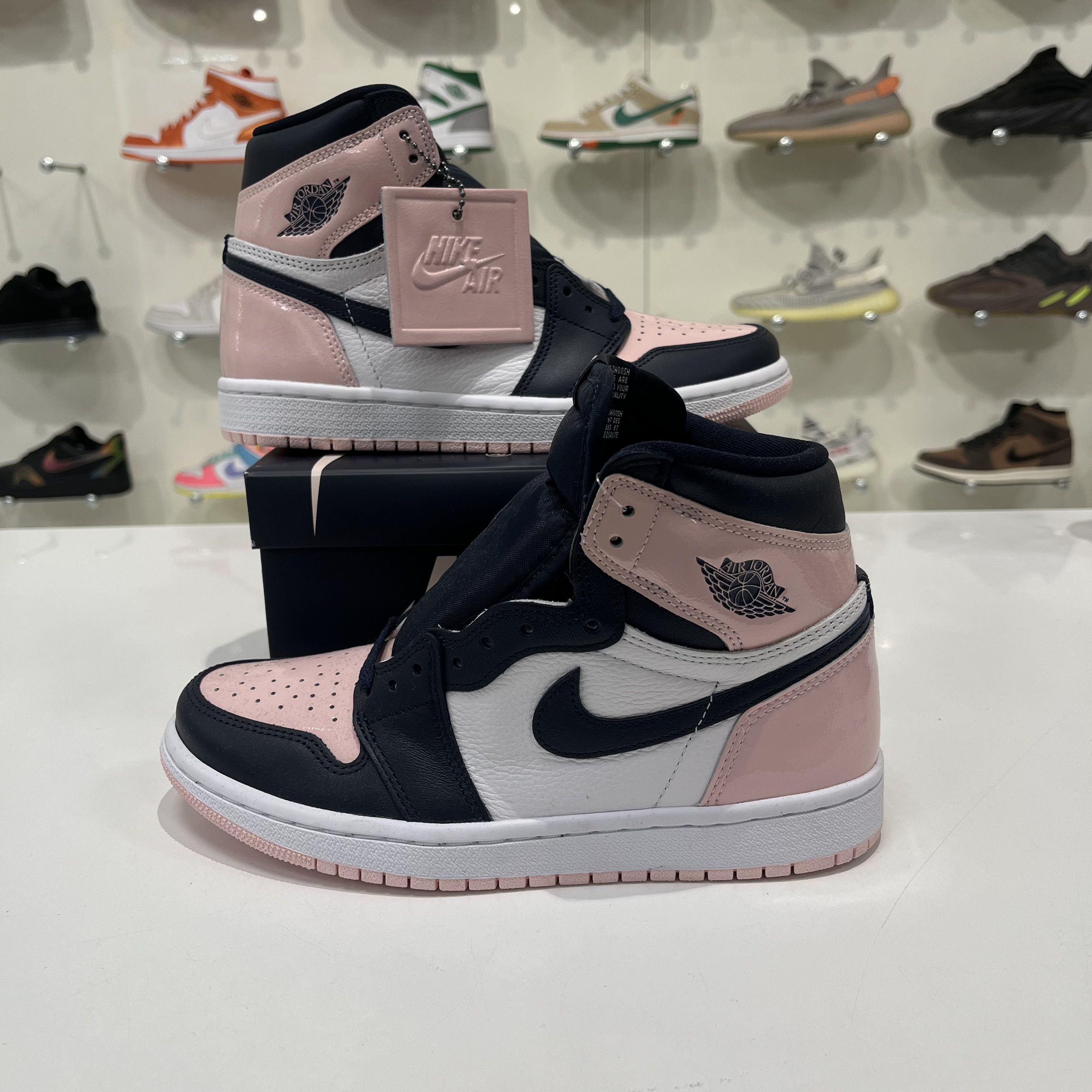 Nike Air Jordan1 Retro High OG Atmosphere (W) Size US 6.5 / IT 36.5 - 1 Thumbnail