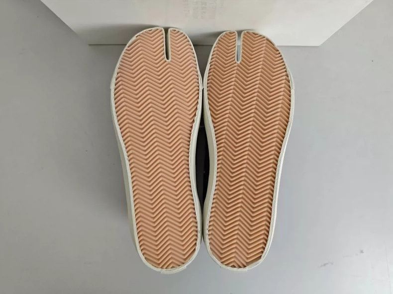 Maison Margiela Maison Margiela split-toe shoes Size US 10 / EU 43 - 4 Thumbnail