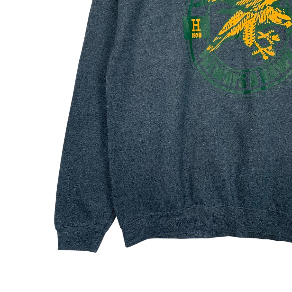 Gildan HARRISON Hawk Graphic Crewneck Sweatshirt #2420-C108 Size US M / EU 48-50 / 2 - 3 Thumbnail