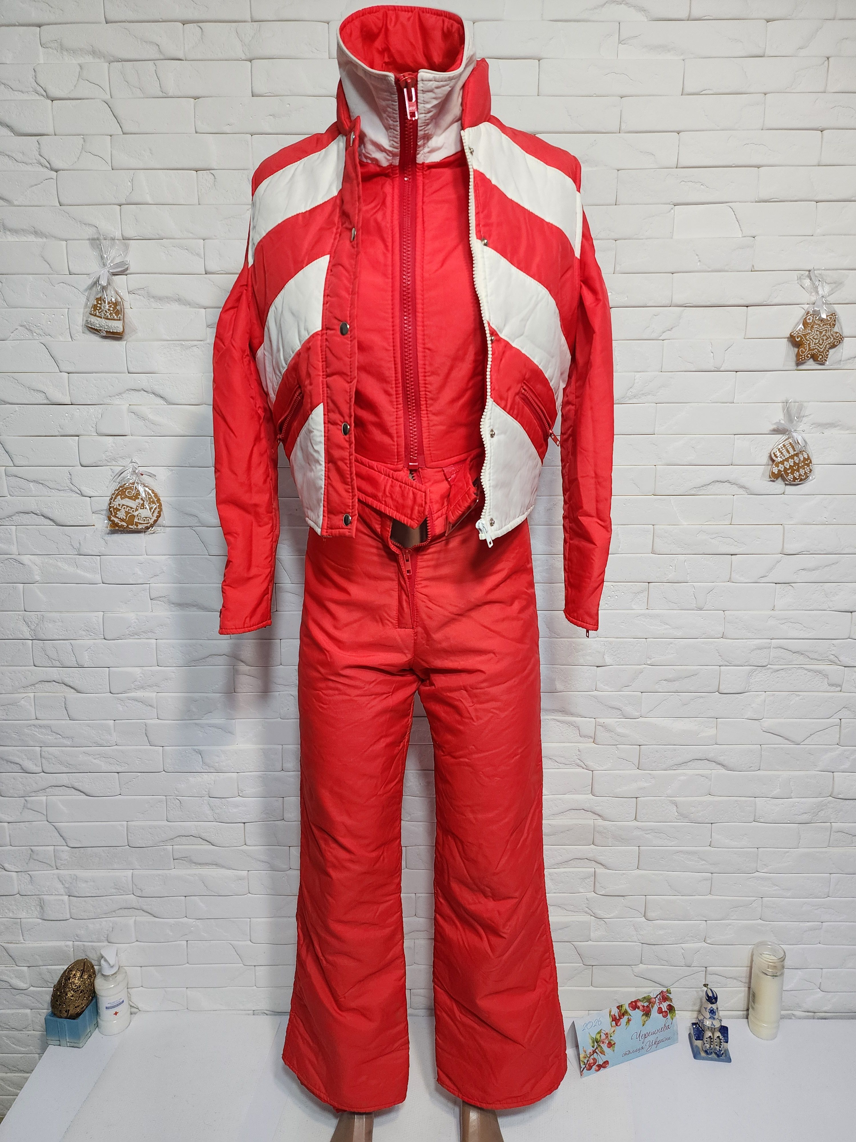 Other Chic Red Women's Ski Suit:Size XS Size 28" / US 6 / IT 42 - 1 Thumbnail