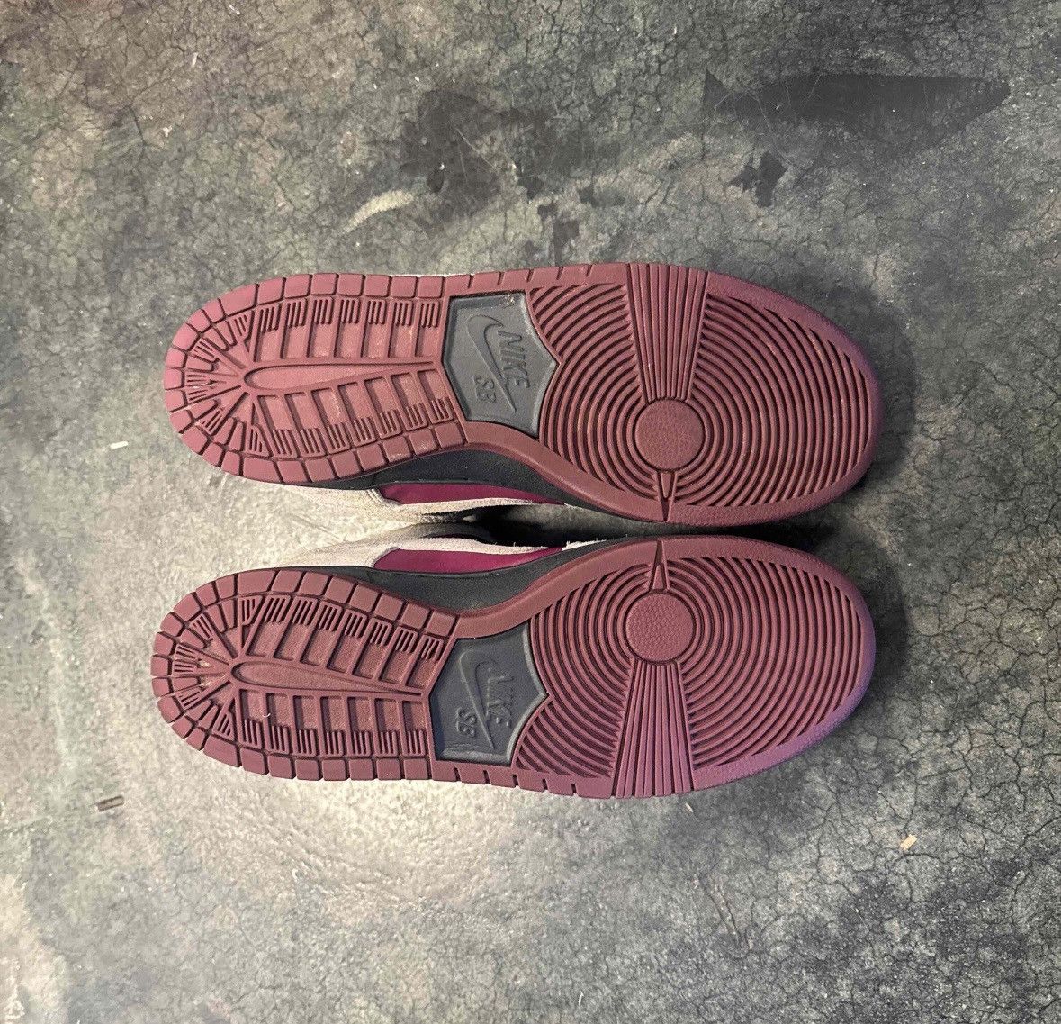 Nike SB Dunk Low SB True Berry Size US 11.5 / EU 44-45 - 5 Thumbnail