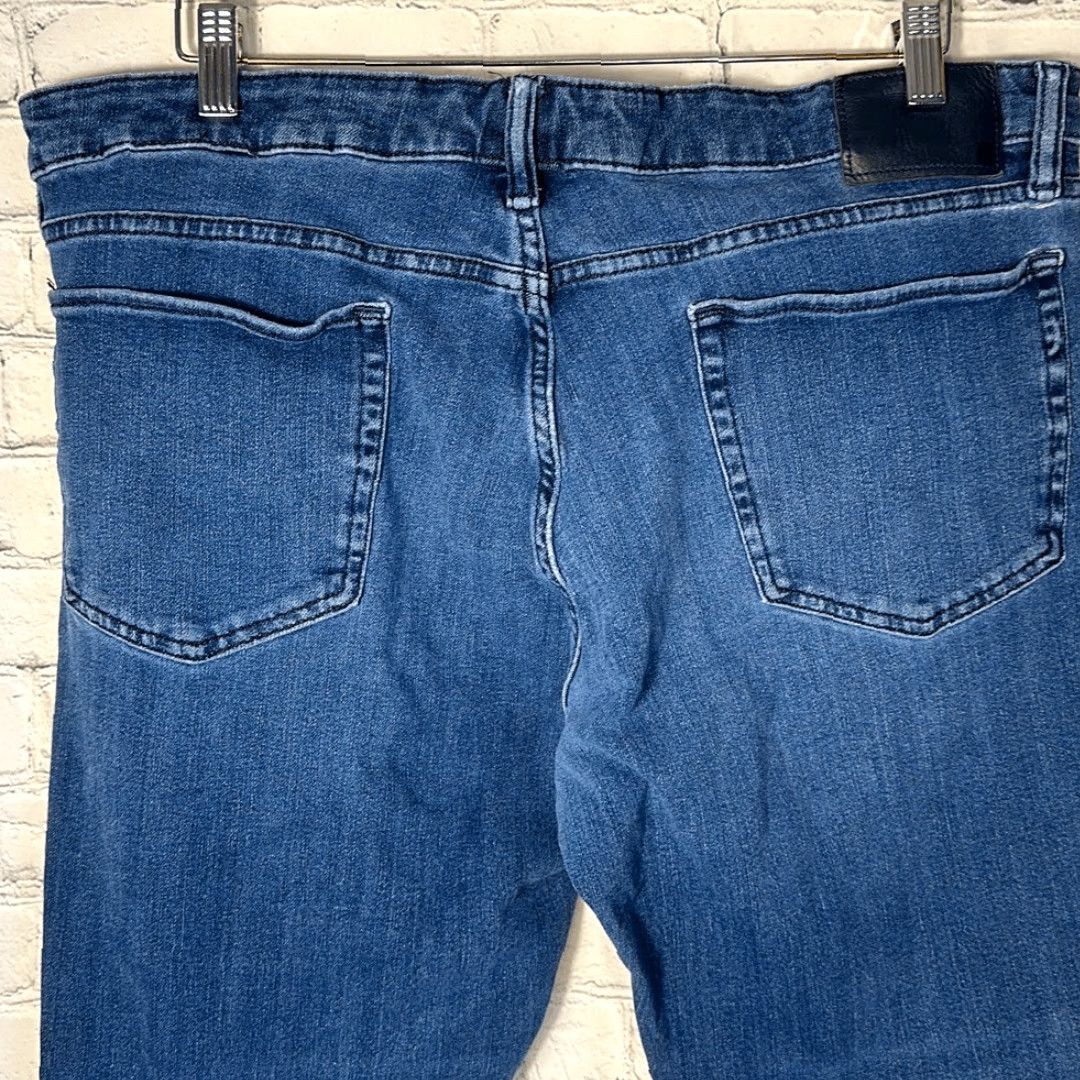 Bonobos Bonobos Jeans Mens Slim Fit Jeans Premium Stretch Medium Wash Denim W38 x L30 Blue Athletic Men's Jeans Slim Fit W38 L30 Regular 38 x 30 Blue Size US 38 / EU 54 - 5 Thumbnail