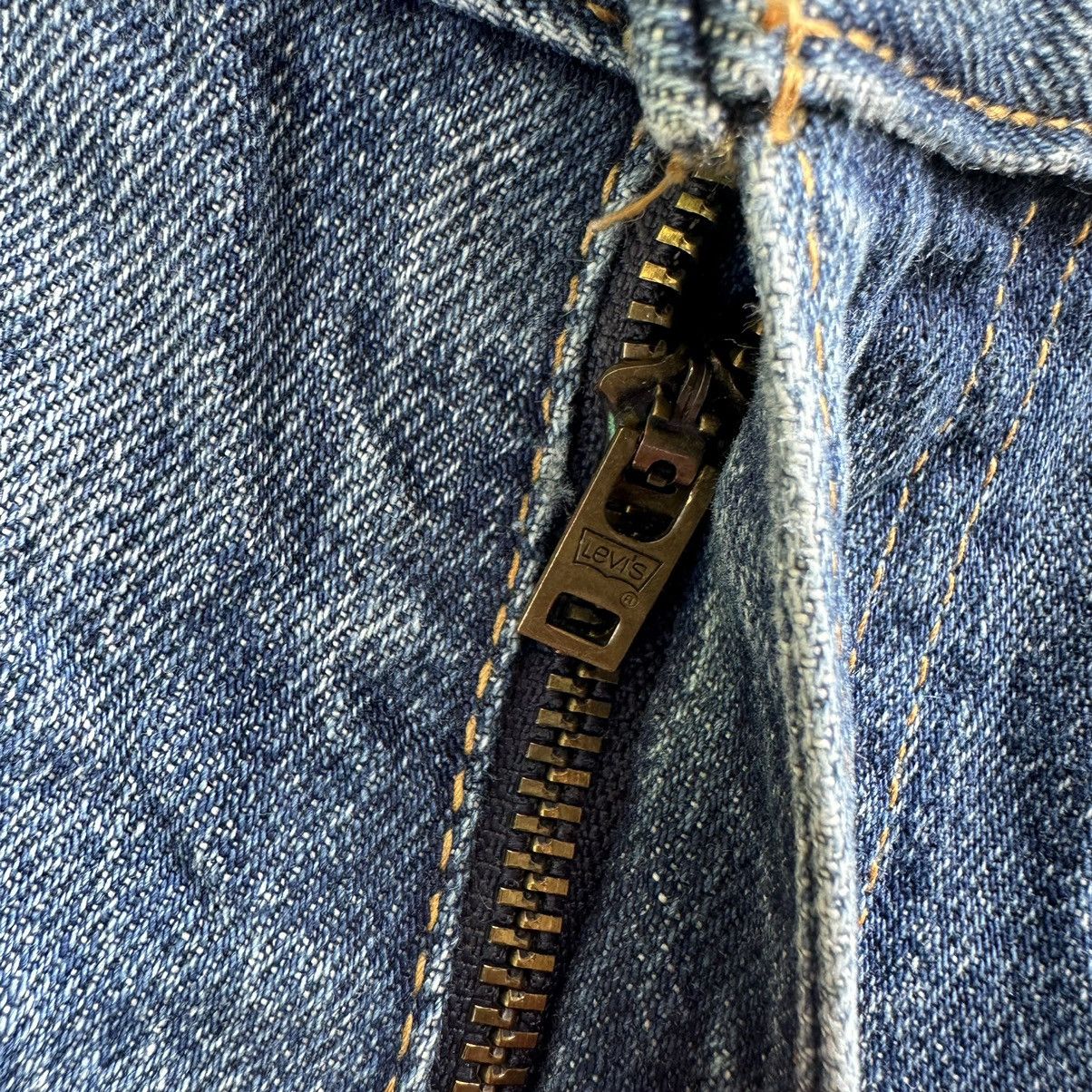 Jean × Levi's × Vintage Vintage Levi’s 505 Distressed Faded Denim Jean Pant W35 Size US 35 - 5 Thumbnail