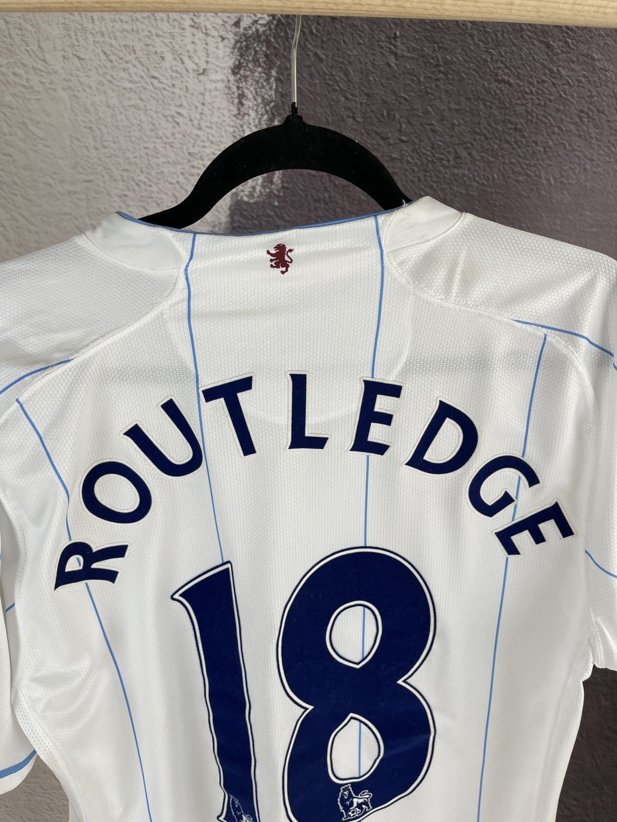 Nike Match Issue Nike Aston Villa 2007 08 #18 Wayne Routledge Size US L / EU 52-54 / 3 - 13 Thumbnail