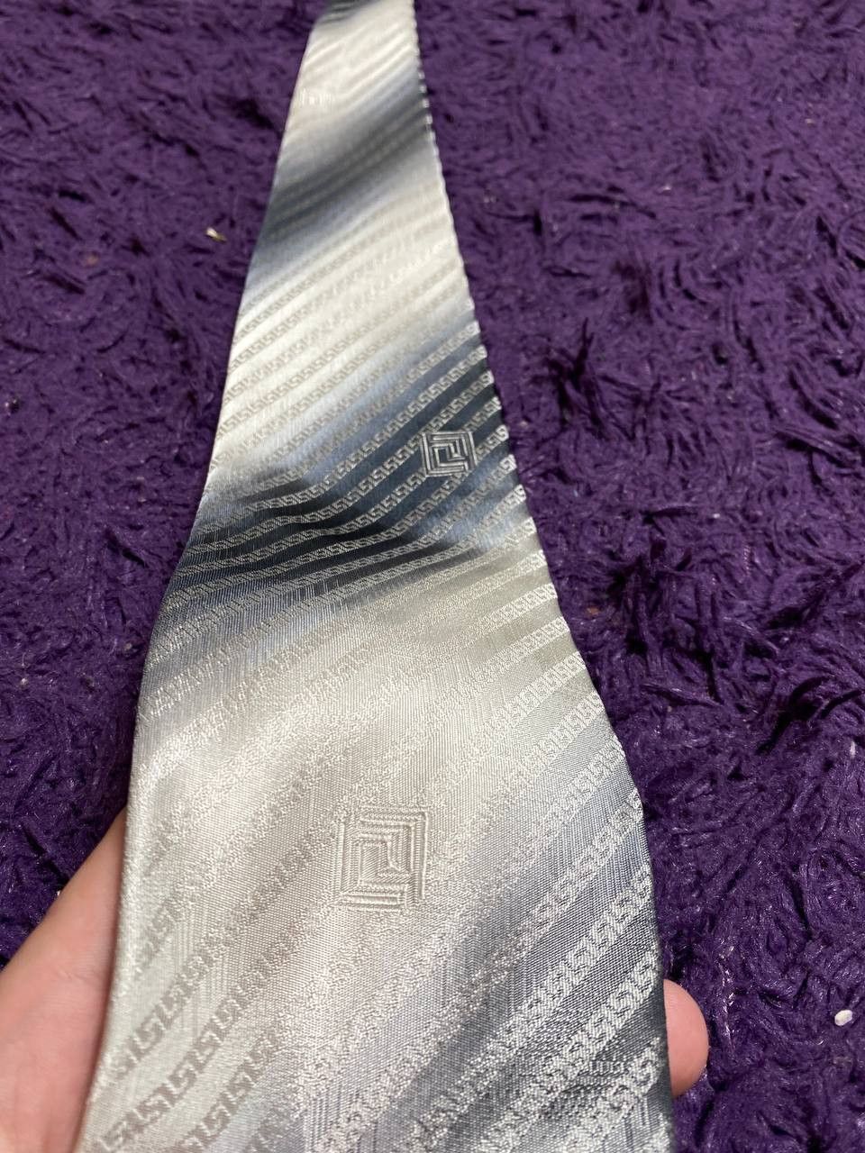 Versace Vintage Versace Silk Tie Made In Italy Size ONE SIZE - 8 Thumbnail