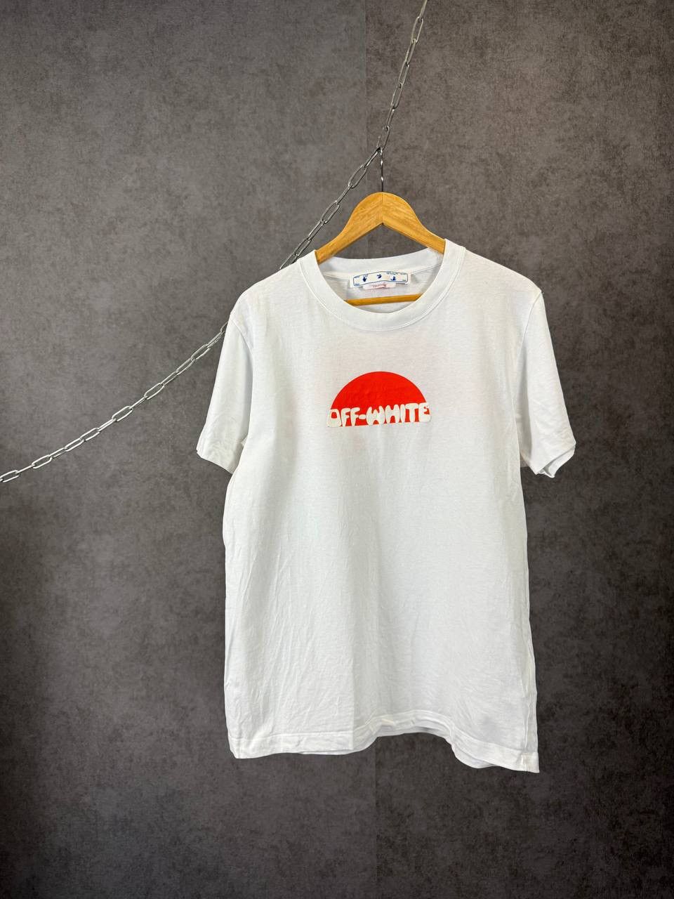 Off-White Off-white designer big logo tee Size US M / EU 48-50 / 2 - 2 Thumbnail