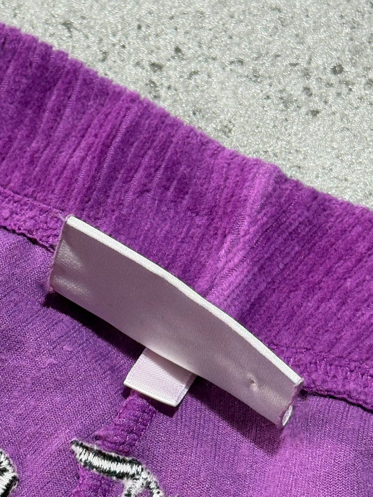 Juicy Couture Velveteen Velour Juice Couture purple pants bell bottom Size 30" / US 8 / IT 44 - 8 Thumbnail