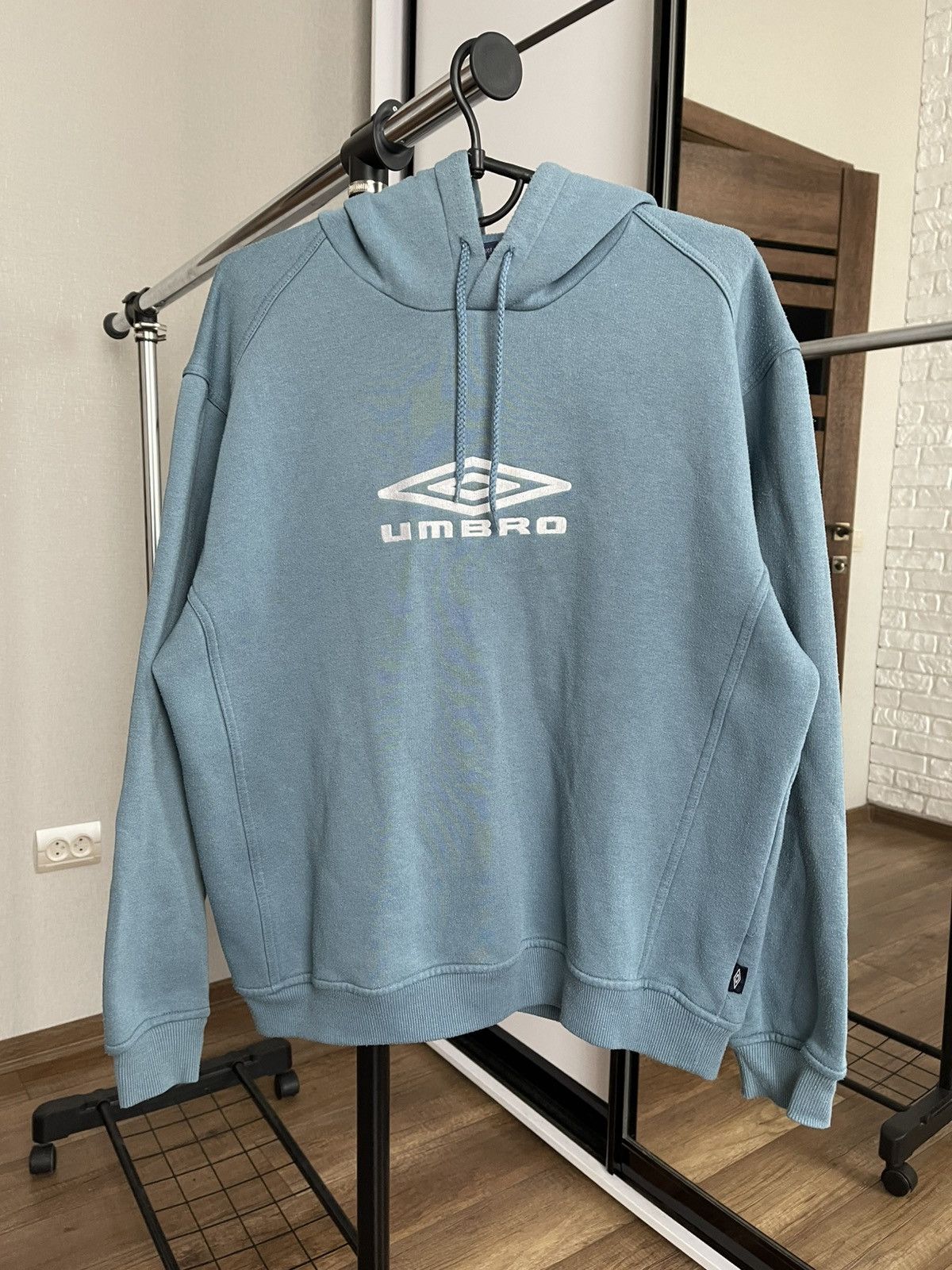 Umbro Umbro Vintage Hoodie Pullover Embroidered Big Logo 90s Size US M / EU 48-50 / 2 - 3 Thumbnail