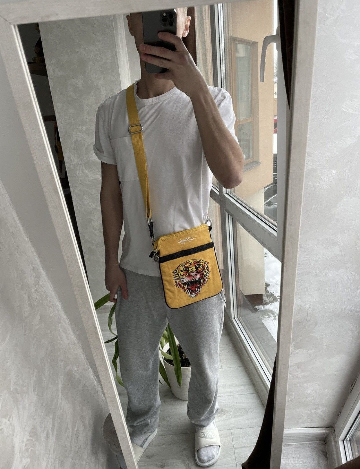 Christian Audigier × Ed Hardy × Vintage 🔥Rare vintage ED HARDY messenger /shoulder bag Size ONE SIZE - 9 Thumbnail