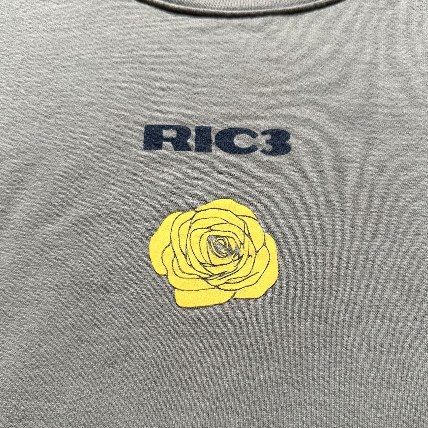 Vintage RIC3 Daniel Ricciardo Rose Sweatshirt Mens XL Beige Crew Neck Pullover Graphic Print 90s Style Size US XL / EU 56 / 4 - 3 Thumbnail