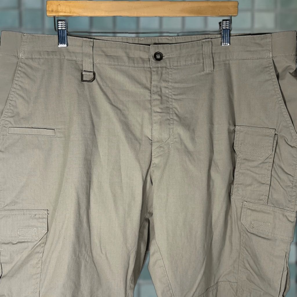 Vintage 5.11 Tactical ABR Pro Pants FlexLite Stretch Ripstop Cargo Tan 44 Regular Men Inseam 32 in 5.11 Pants Mens Tan Style 74512 Size US 44 / EU 60 - 1 Thumbnail