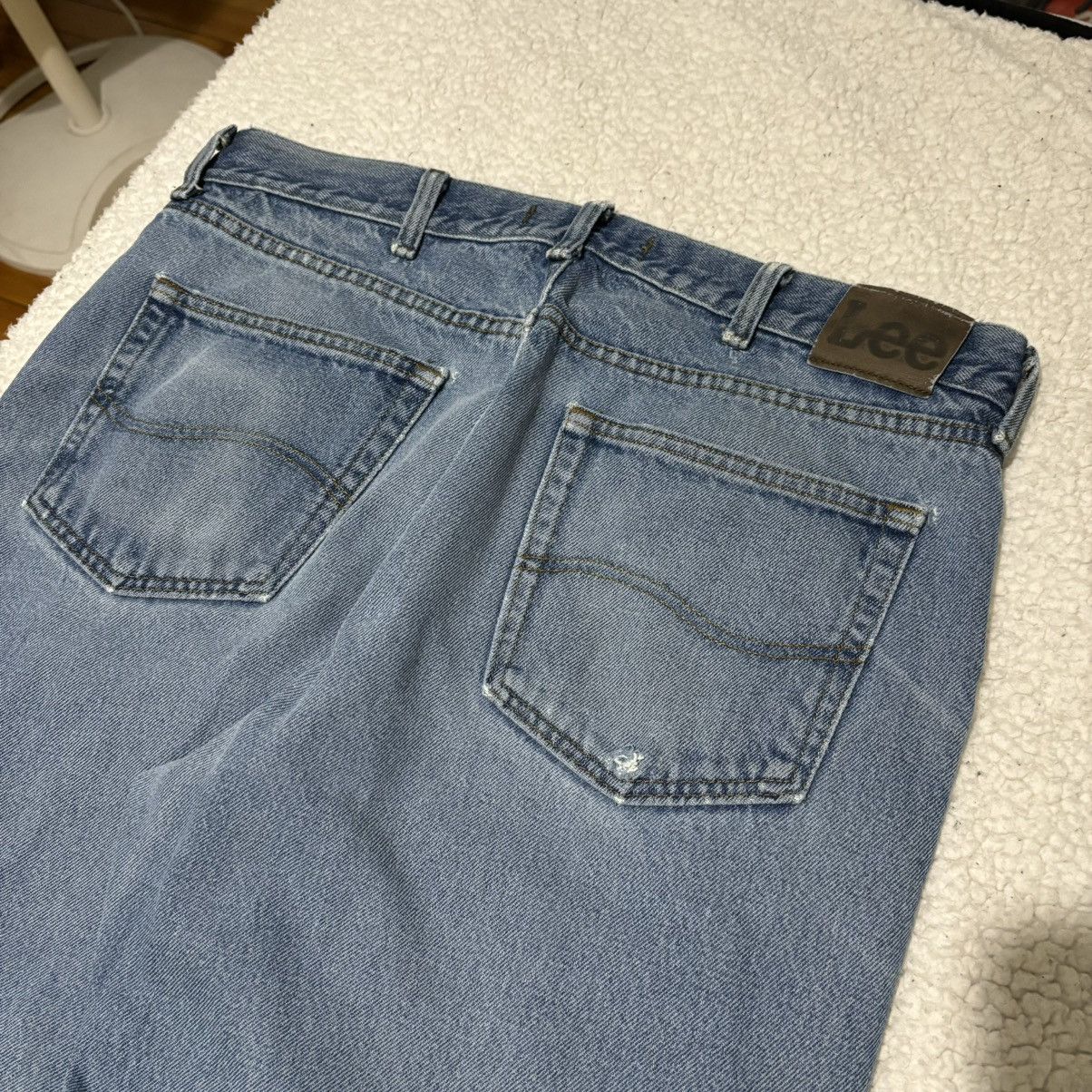 Lee × Vintage Vintage Lee Faded Midwash Blue Denim Jeans Size US 36 / EU 52 - 11 Thumbnail