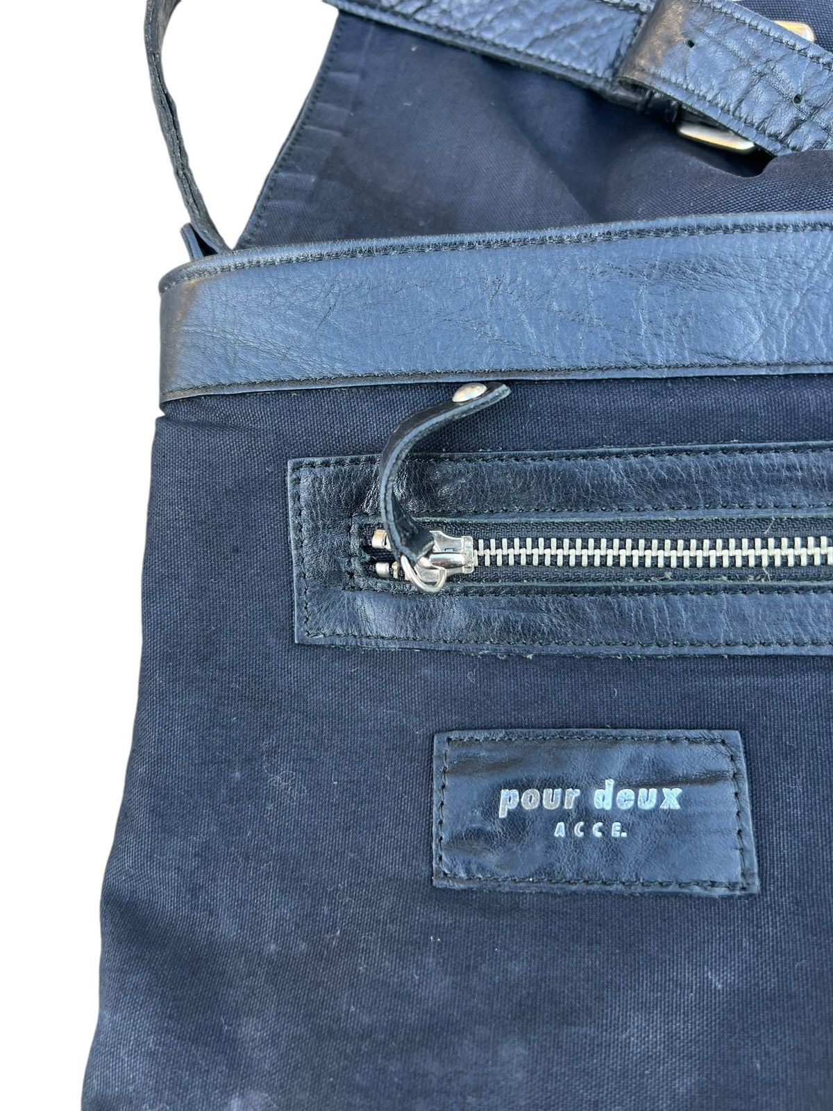 Japanese Brand × Leather Vintage pour deux ACCE. Japan Patina Leather Cargo Sling Bag Size ONE SIZE - 24 Thumbnail
