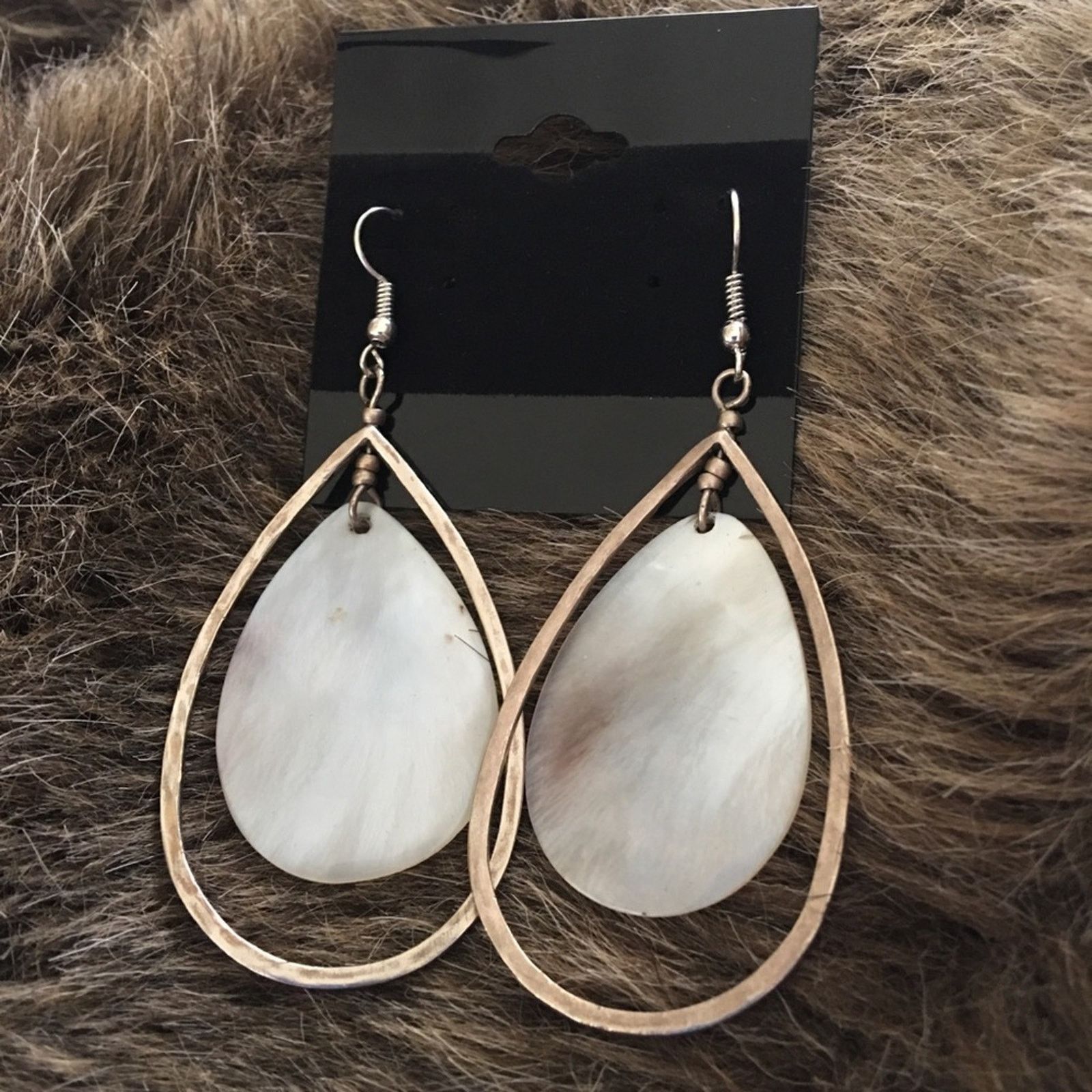 Vintage Vintage silver tone mother of pearl earrings Size ONE SIZE - 2 Thumbnail