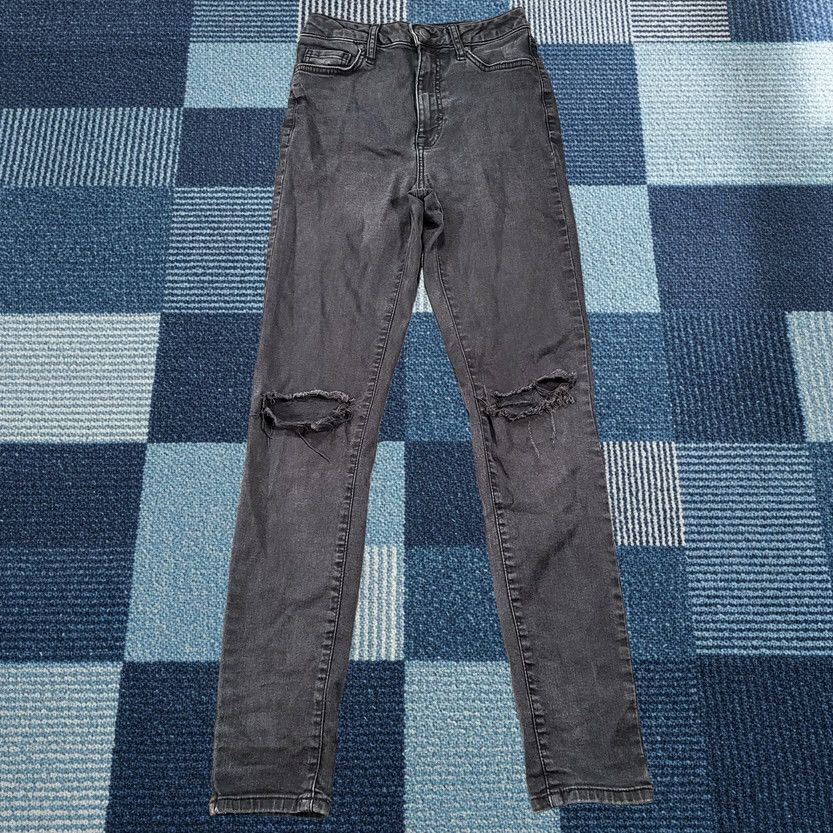 Forever 21 FOREVER 21 Jeans Womens 25 Skinny High Rise Distressed Zip Dark Wash Black Denim Size 42" / US 20 - 1 Thumbnail