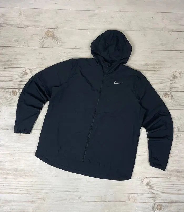 Nike Nike Dri Fit Run Jacket Track Swoosh Windbreaker Size US XL / EU 56 / 4 - 1 Thumbnail