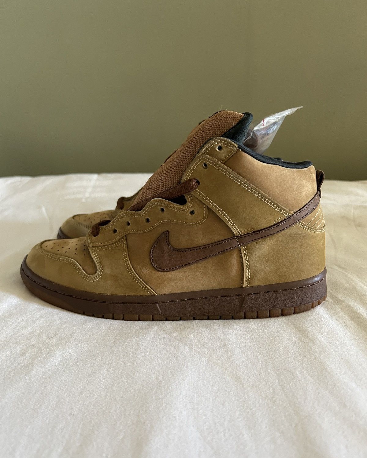 Nike × Vintage 2002 Nike Dunk High Pro Wheat/Bison Size US 10 / EU 43 - 2 Thumbnail