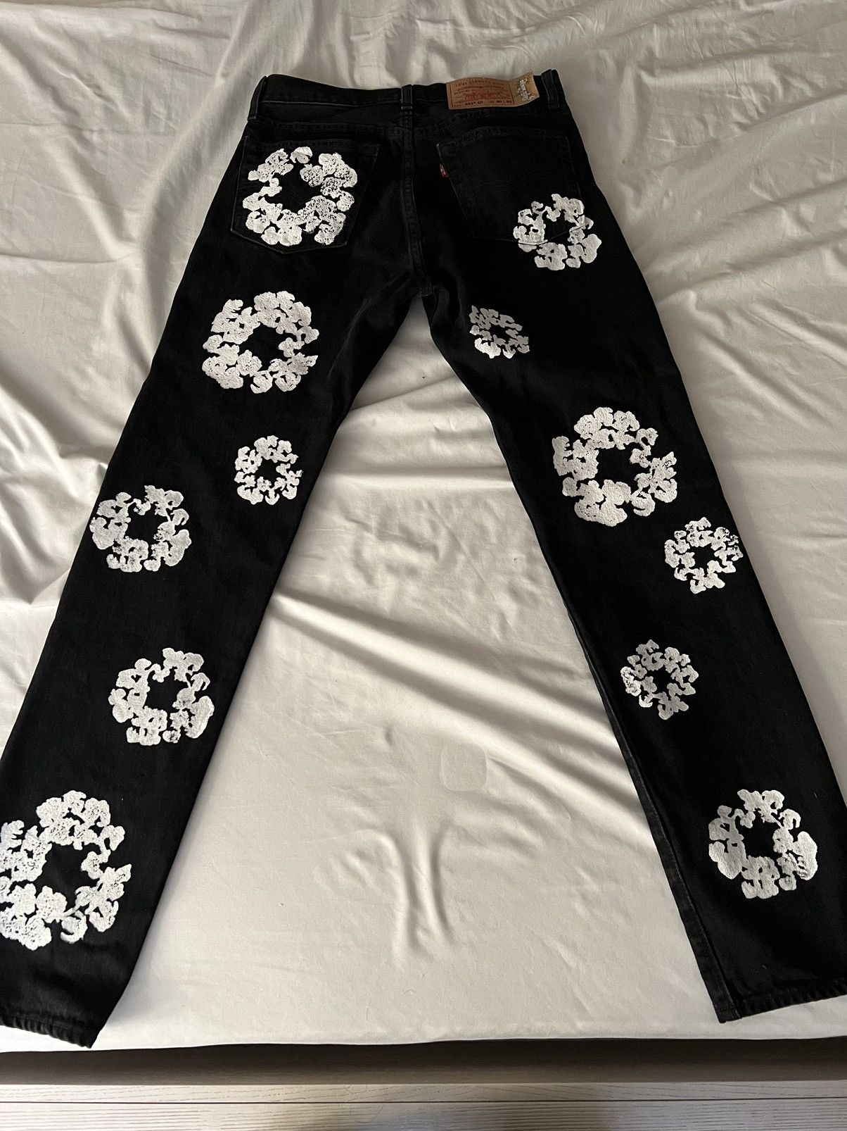 DENIM TEARS × Levi's Denim tears x Levi’s cotton wreath jean black Size US 30 / EU 46 - 1 Thumbnail