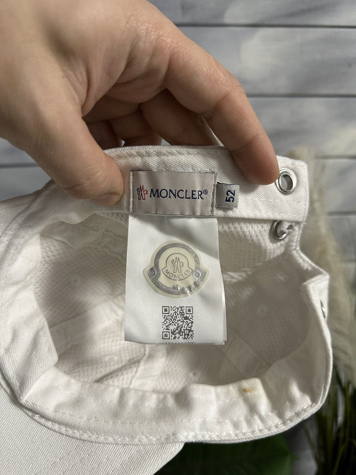 Moncler Luxury Kids Cap Moncler Size 52(Kids) Size ONE SIZE - 6 Thumbnail