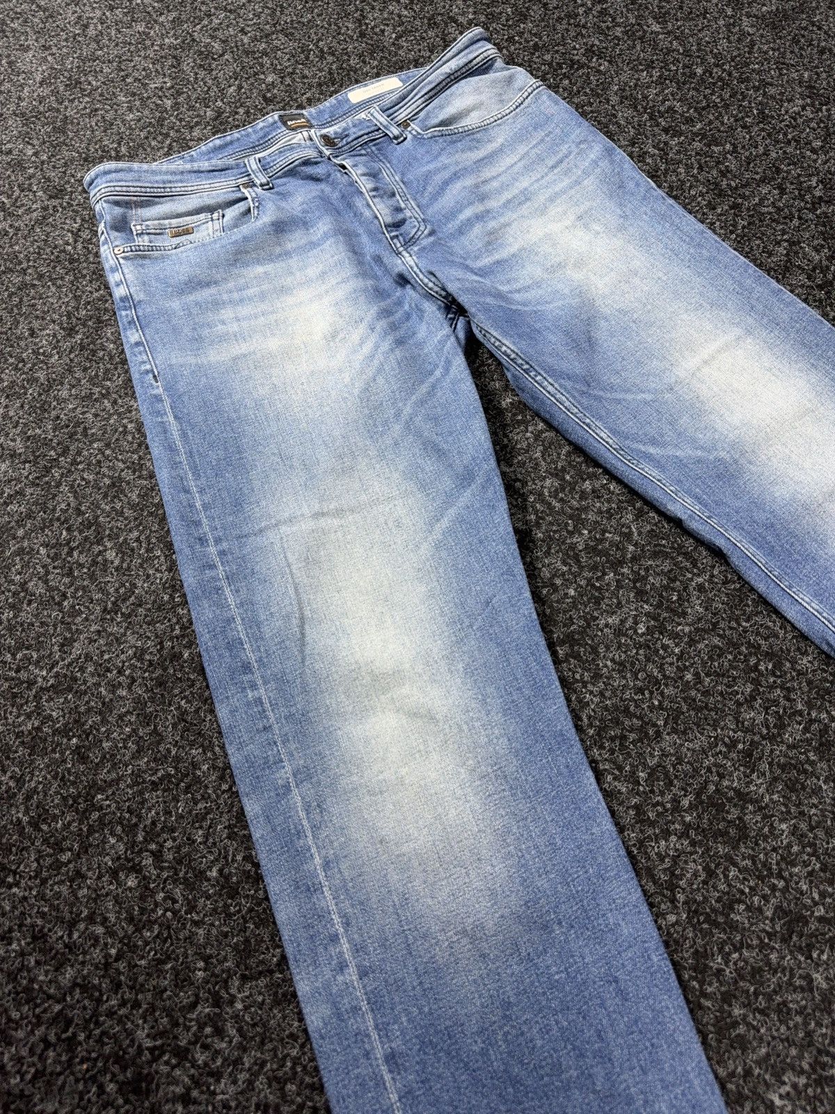 Hugo Boss 00s Hugo Boss Orange Distressed 040 Taber Tapered Jeans W36 Size US 36 / EU 52 - 5 Thumbnail