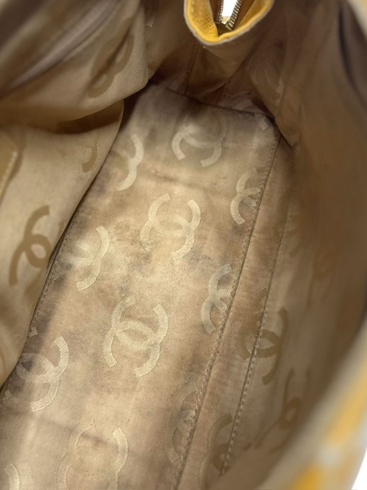 Chanel × Vintage Chanel Wild Stitch Yellow Chain Bag Circa 2003 Size ONE SIZE - 9 Thumbnail