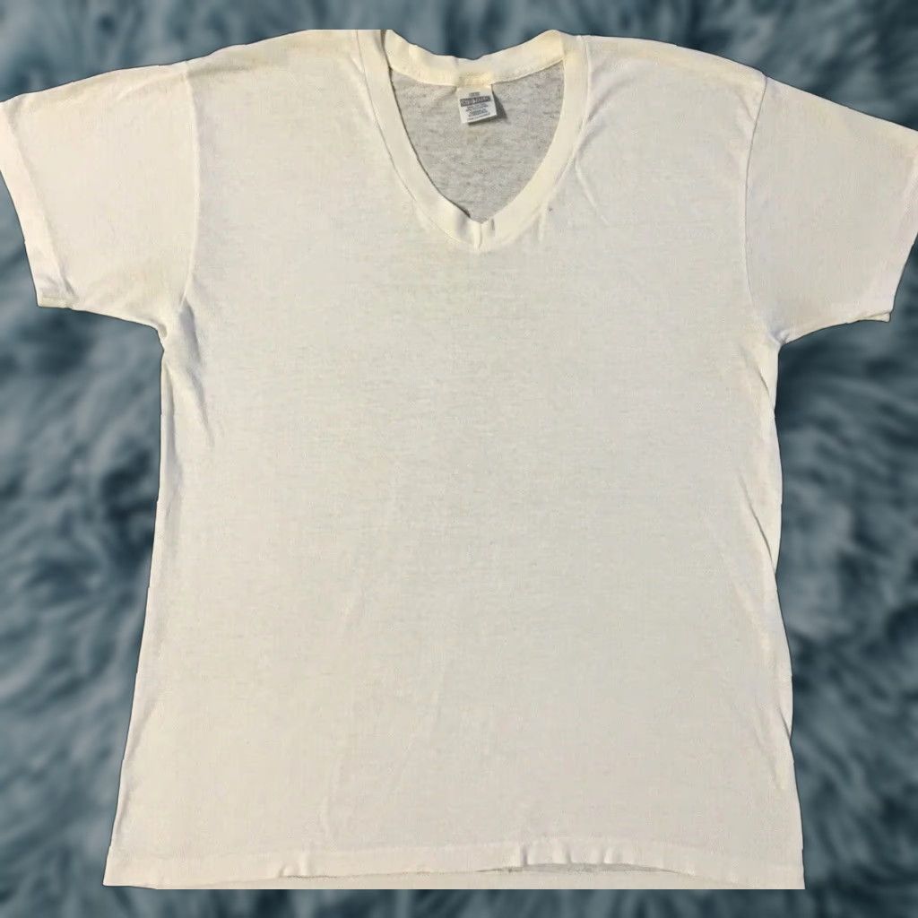 Vintage Vtg 80s 90s Faded Distress V Neck Shirt M Grunge Biker Punk Thin Surf Skate Army Shirt Mens M White 80s 90s Grunge Punk Skate Vintage Shirt Size US M / EU 48-50 / 2 - 1 Thumbnail