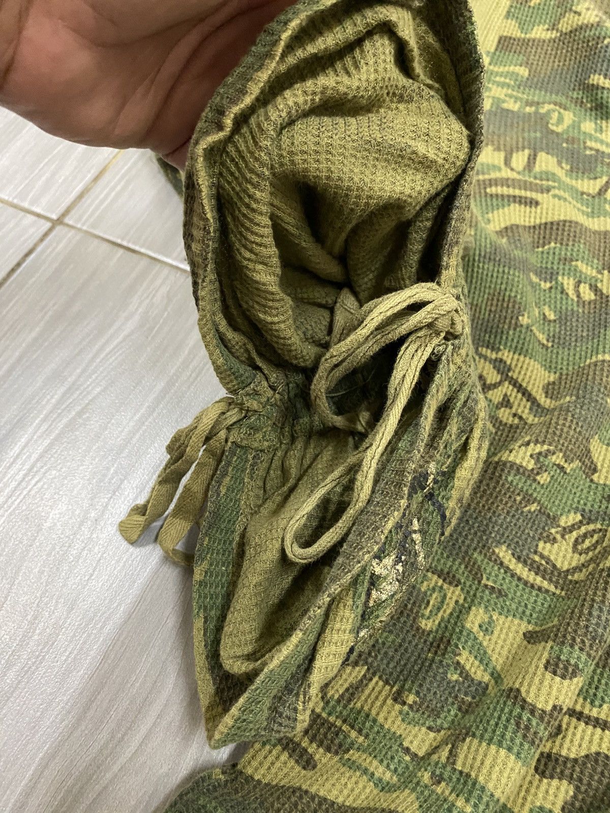 Von Dutch Vintage Von Dutch Camouflage Cargo Pants Size US 30 / EU 46 - 9 Thumbnail
