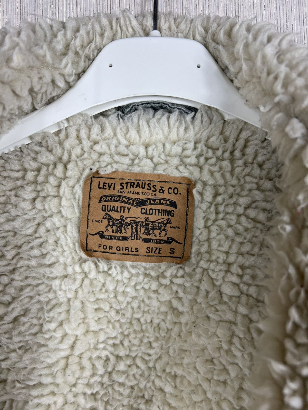 Levi's Vintage 90s Levi’s sherpa corduroy trucker jacket bear retro Size S / US 4 / IT 40 - 13 Thumbnail