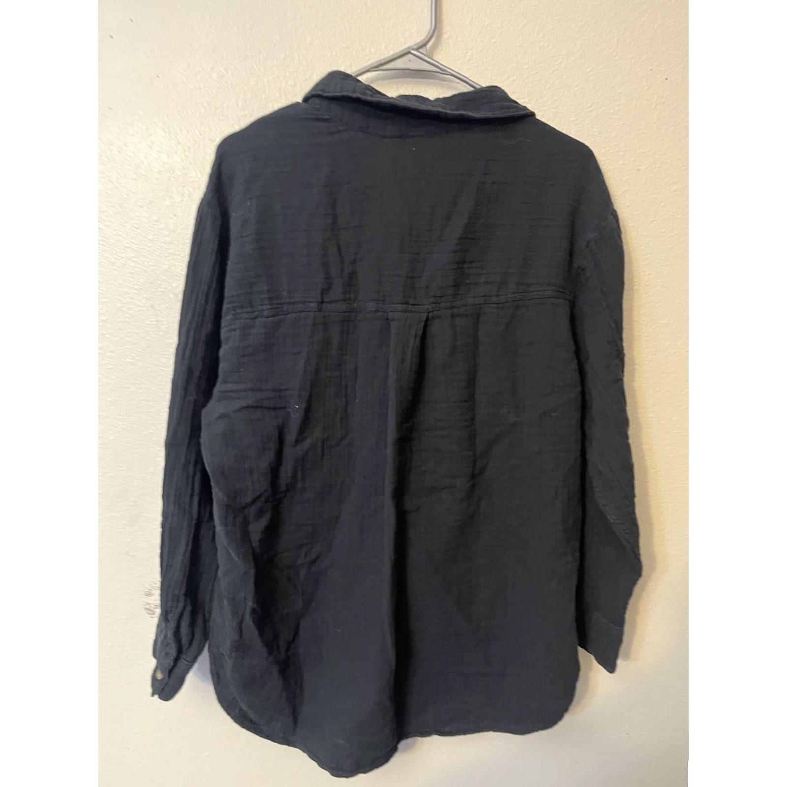 H&M H&M Shirt Button-Up Black Long Sleeve Women’s Large Size L Button Down Blouse Regular Fit Women Material: Cotton Blend, Polyester (Solid) Size L / US 10 / IT 46 - 2 Thumbnail
