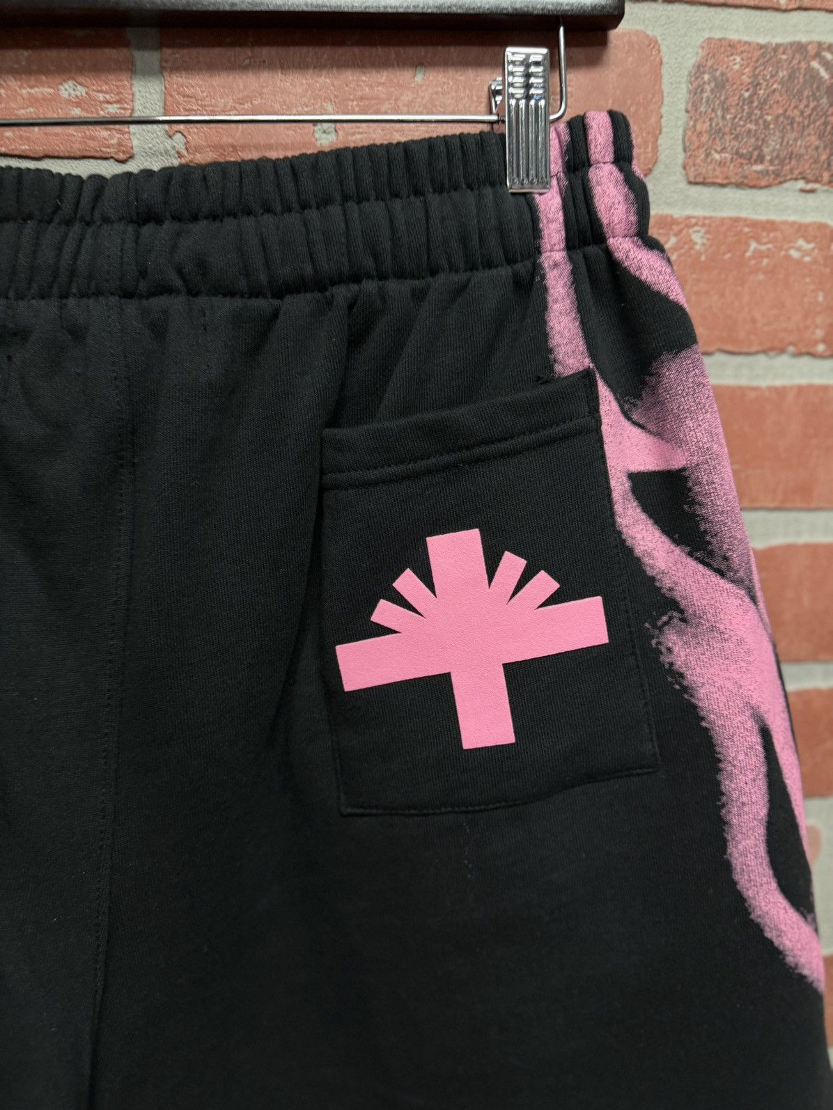 Vertabrae Vertabrae Skull Shorts Pink Size XL New Size US 32 / EU 48 - 6 Thumbnail