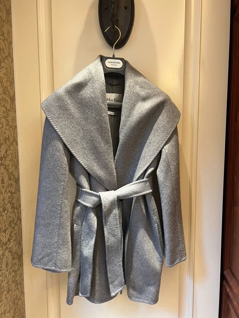 Missing Since Thursday MaxMara Full Cashmere Gray Coat-2508 Size US M / EU 48-50 / 2 - 2 Thumbnail