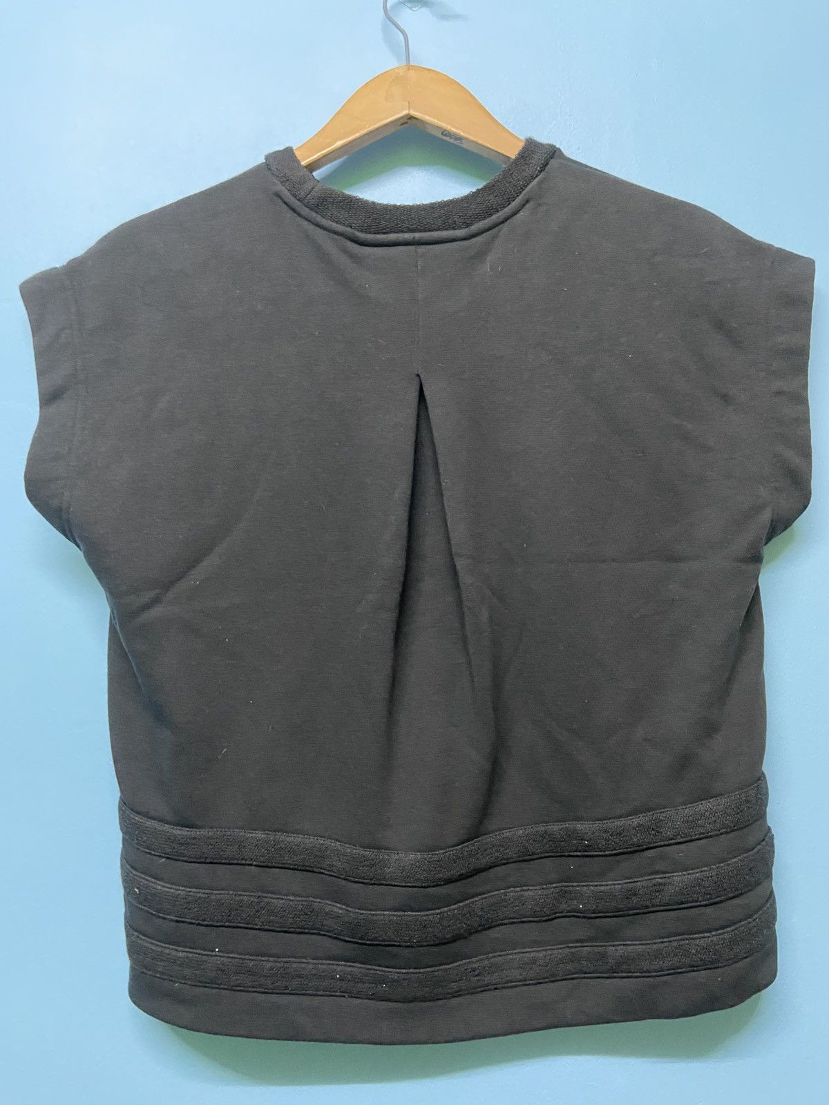 Adidas Adidas three stripes sleeveless crop Size US L / EU 52-54 / 3 - 2 Thumbnail