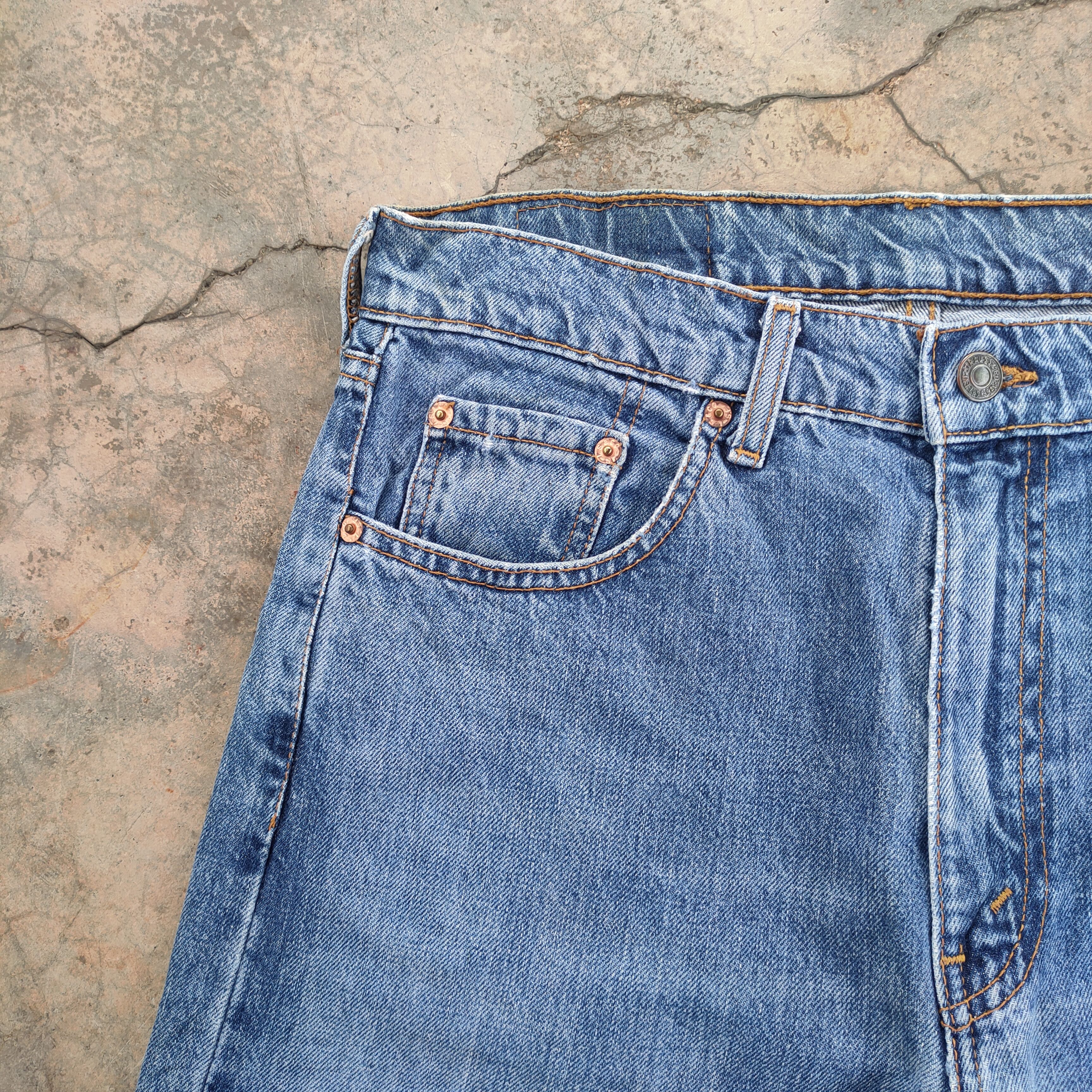 Levi's Vintage Clothing W32 VINTAGE LEVI'S 519 90' FADED DISTRESSED JEANS PANTS Size US 32 / EU 48 - 6 Thumbnail