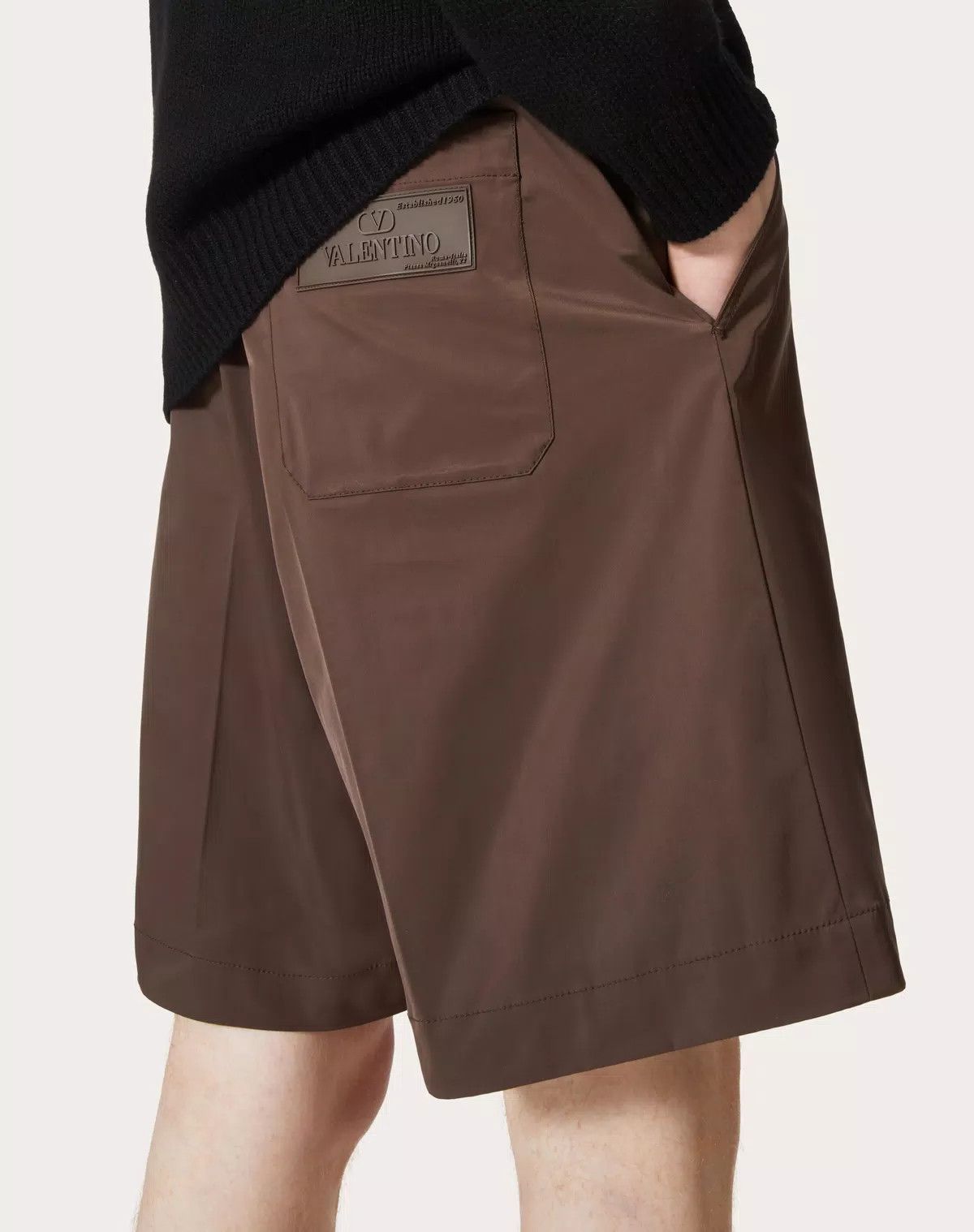 Valentino oc11z0625 Nylon Bermuda Shorts in Brown Size US 30 / EU 46 - 7 Thumbnail