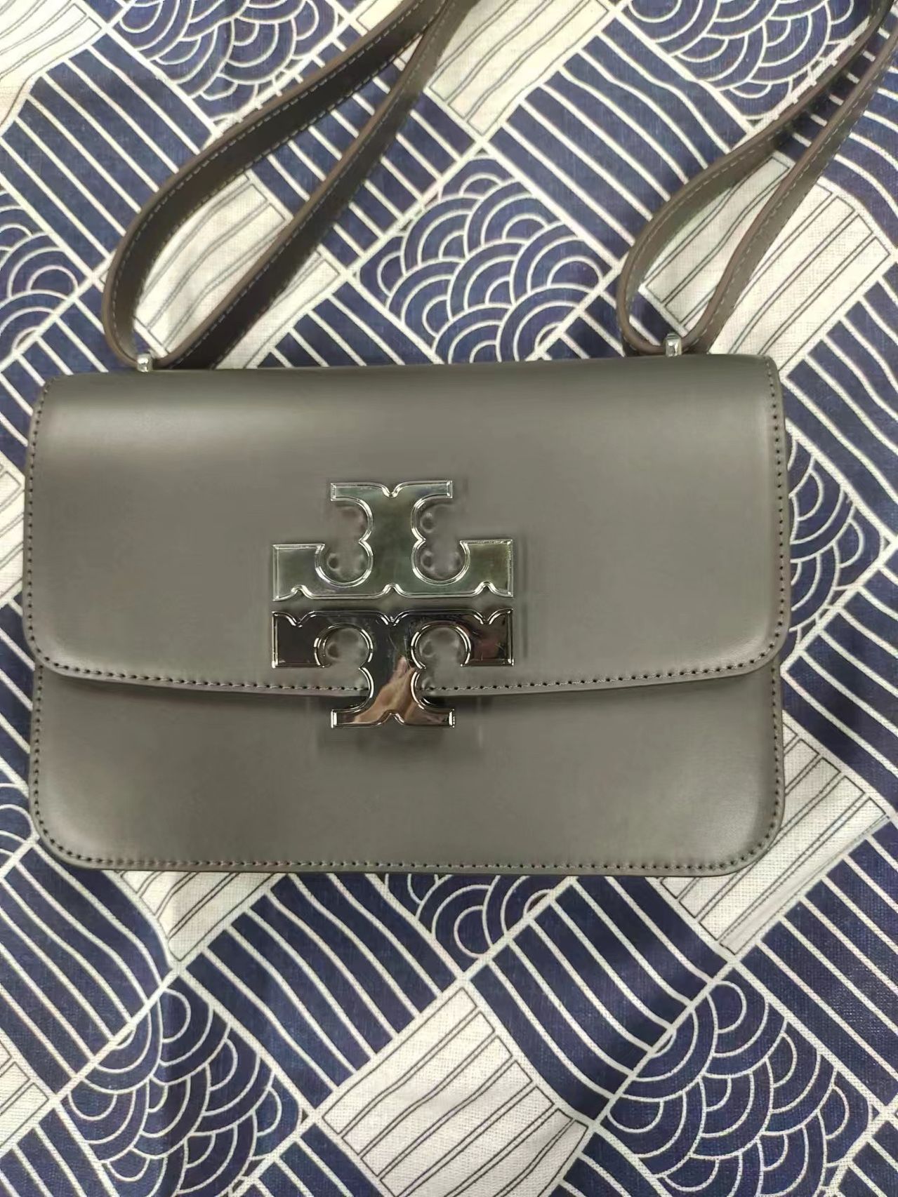 Tory Burch Tory burch gray leather silver buckle lower side backpack Size ONE SIZE - 1 Thumbnail
