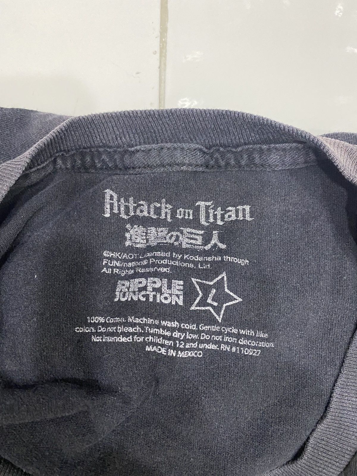 Anime ATTACK ON TITANS TSHIRT Size US L / EU 52-54 / 3 - 15 Thumbnail