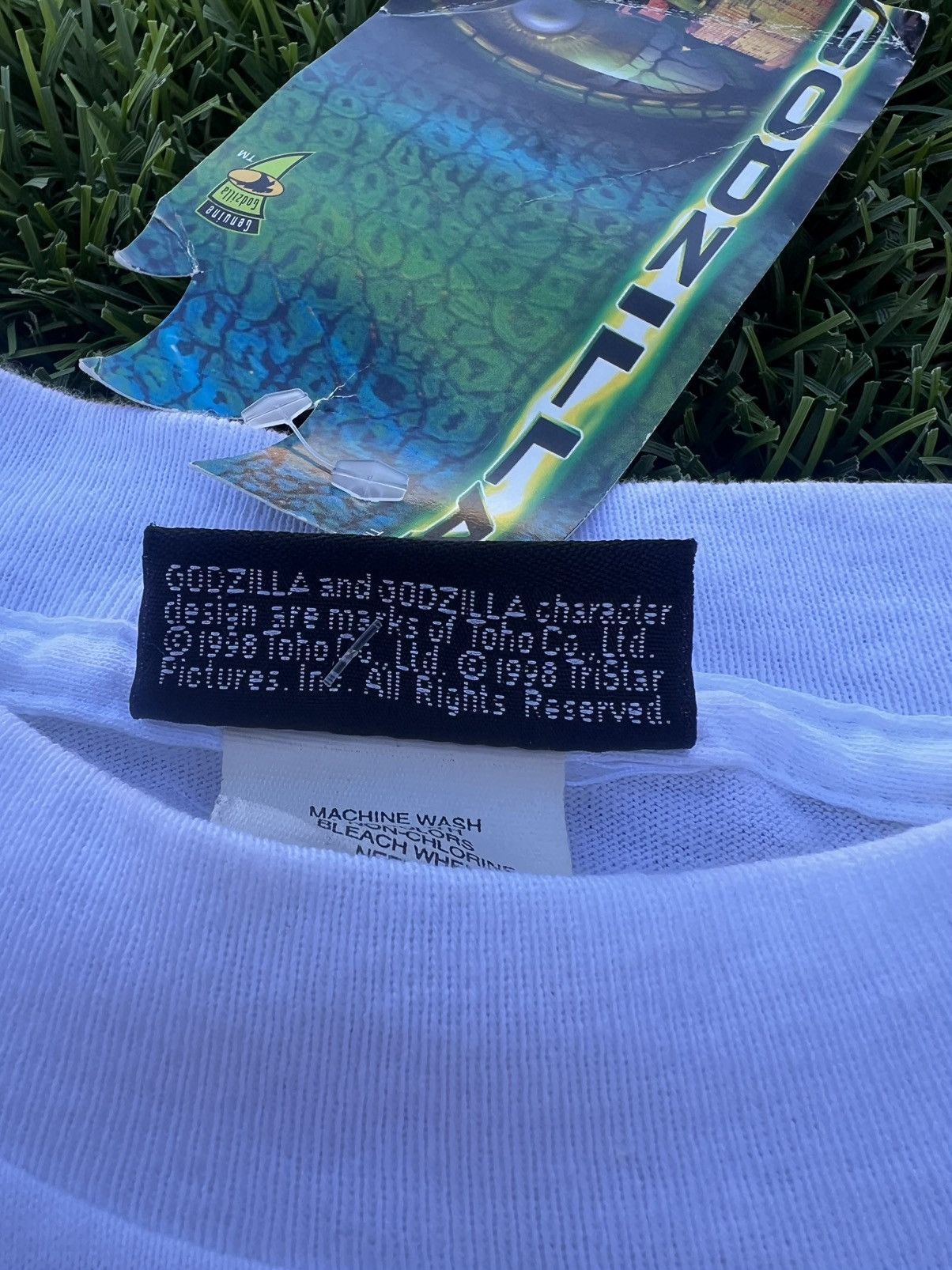 Vintage 1998 Deadstock Godzilla Shirt Size US L / EU 52-54 / 3 - 3 Thumbnail