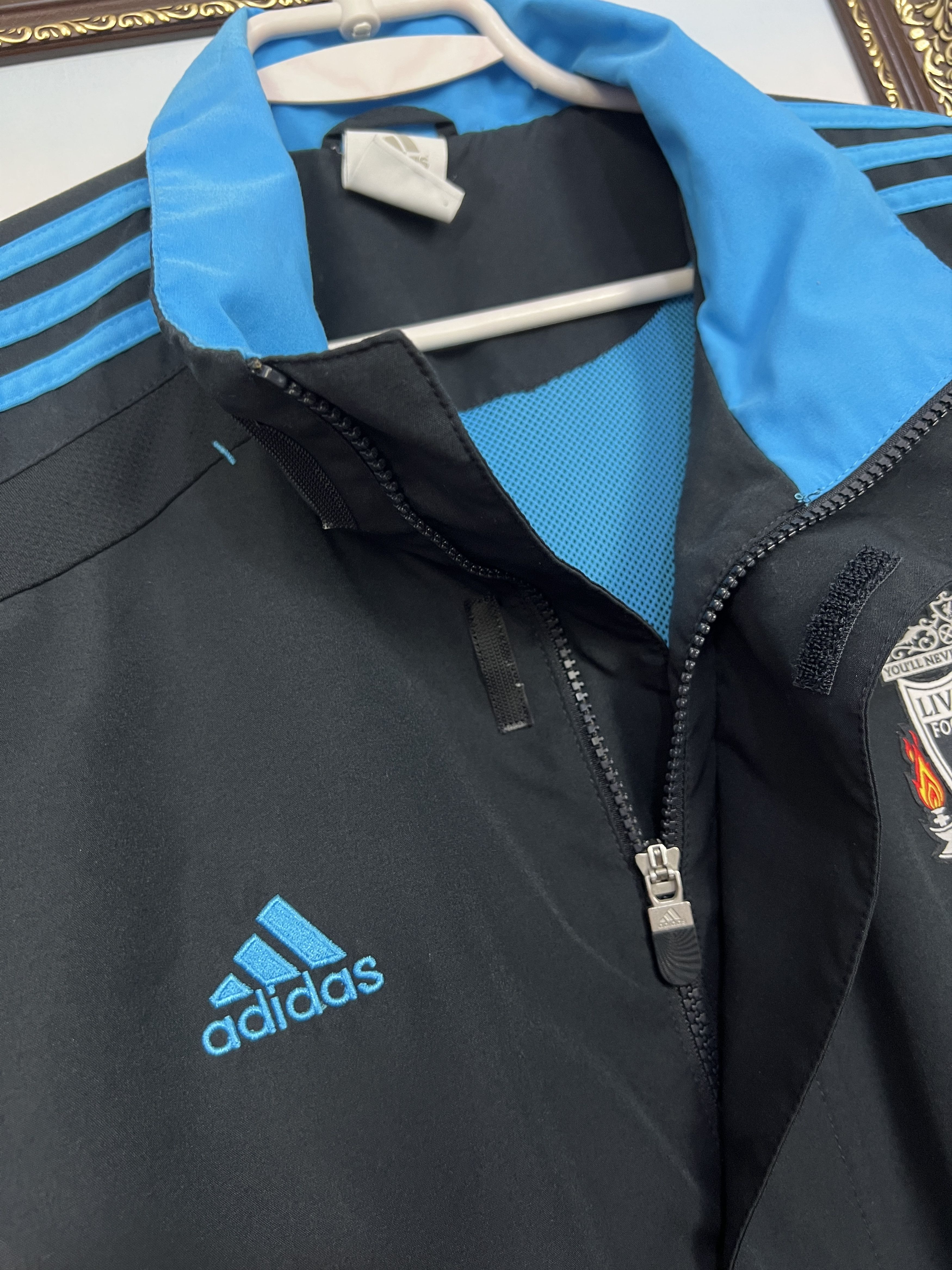Adidas Vintage Adidas Liverpool Football Train Jacket Soccer Size US L / EU 52-54 / 3 - 4 Thumbnail