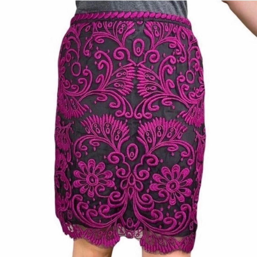 Designer Yoana Baraschi l Fuschia Embroidered Overlay Skirt Size 0 Size 25" / US 0 / IT 36 - 8 Thumbnail