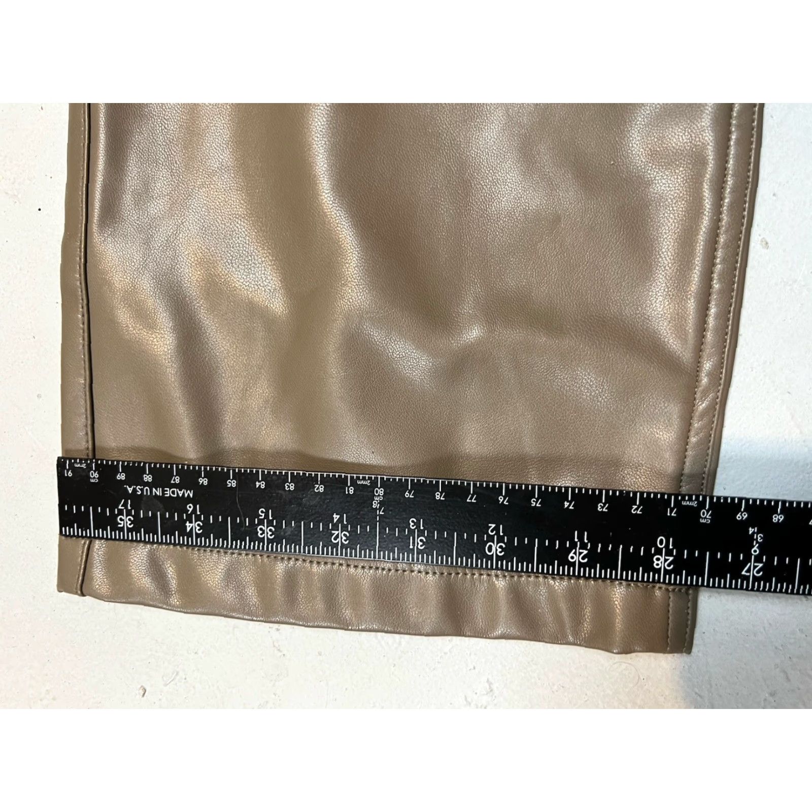 Abercrombie & Fitch VINTAGE Abercrombie & Fitch The 90s Straight Ultra High rise Vegan Leather Pants 29/8 Brown Womens Regular 90s Size ONE SIZE - 6 Thumbnail