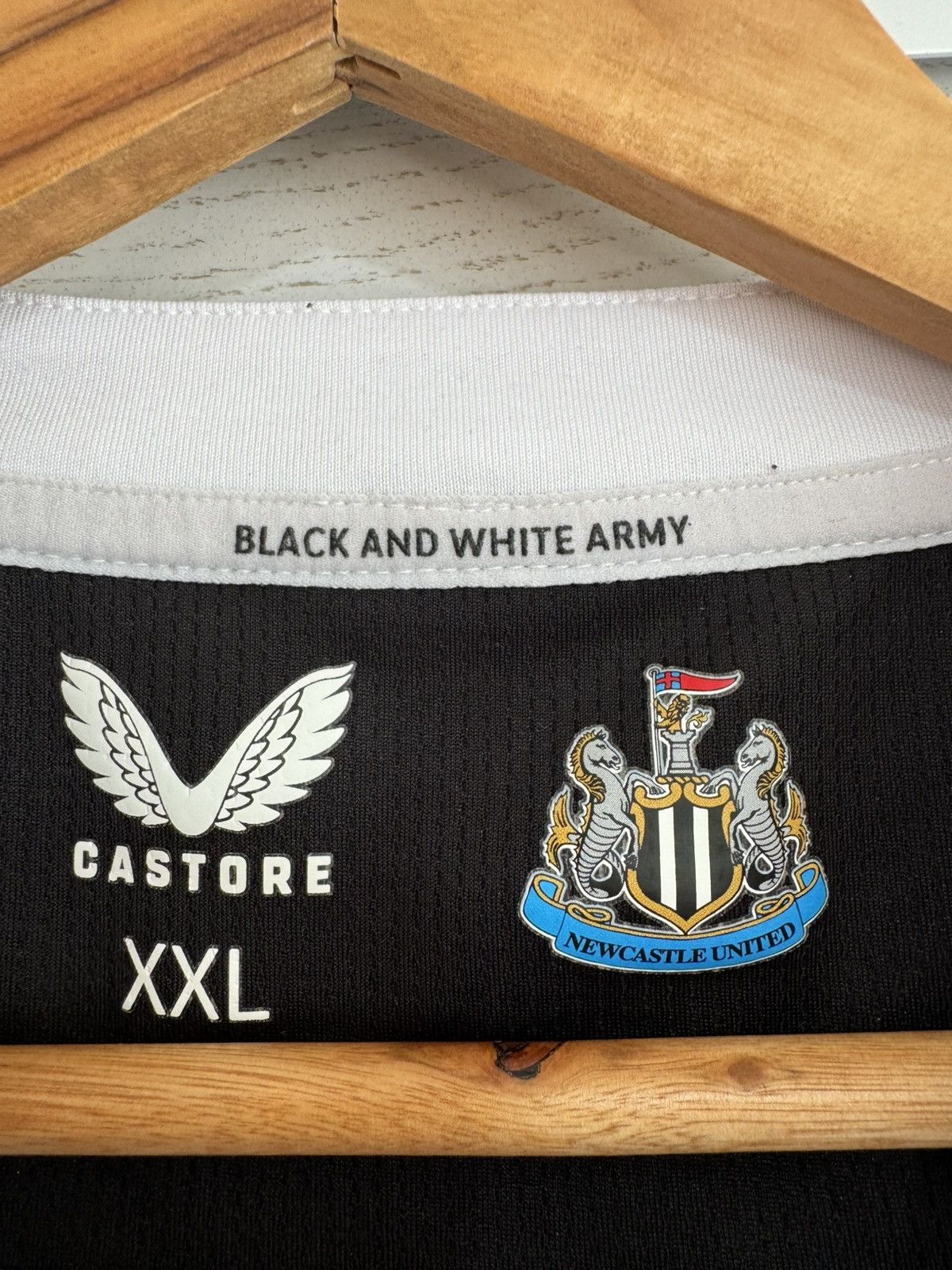 Other Newcastle United 2021-2022 Home Soccer Jersey Football Kit Size US XXL / EU 58 / 5 - 9 Thumbnail