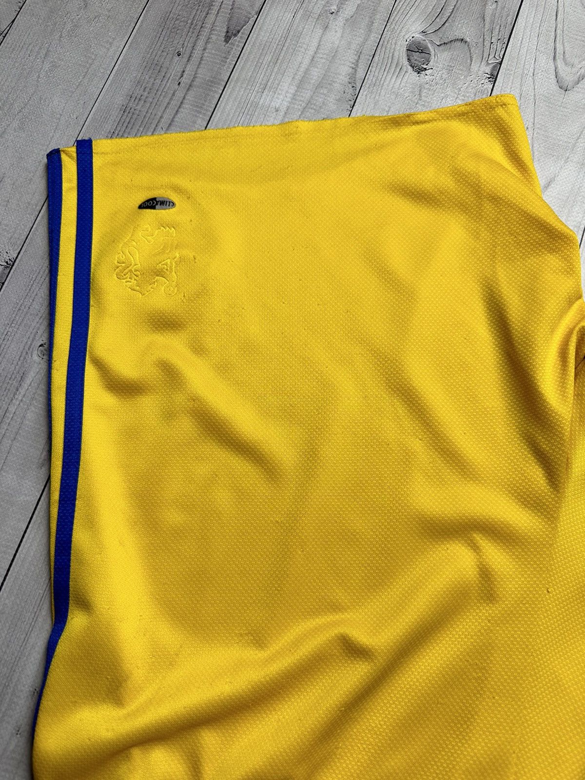 Vintage Vintage adidas Chelsea soccer shorts size M 15 Malouda Size US 32 / EU 48 - 10 Thumbnail